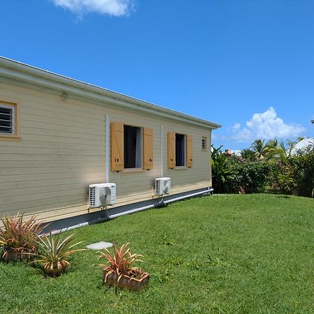 Charmante Villa Creole Climatisee, Jardin Tropical Et Piscine Prives Lamentin Exterior foto