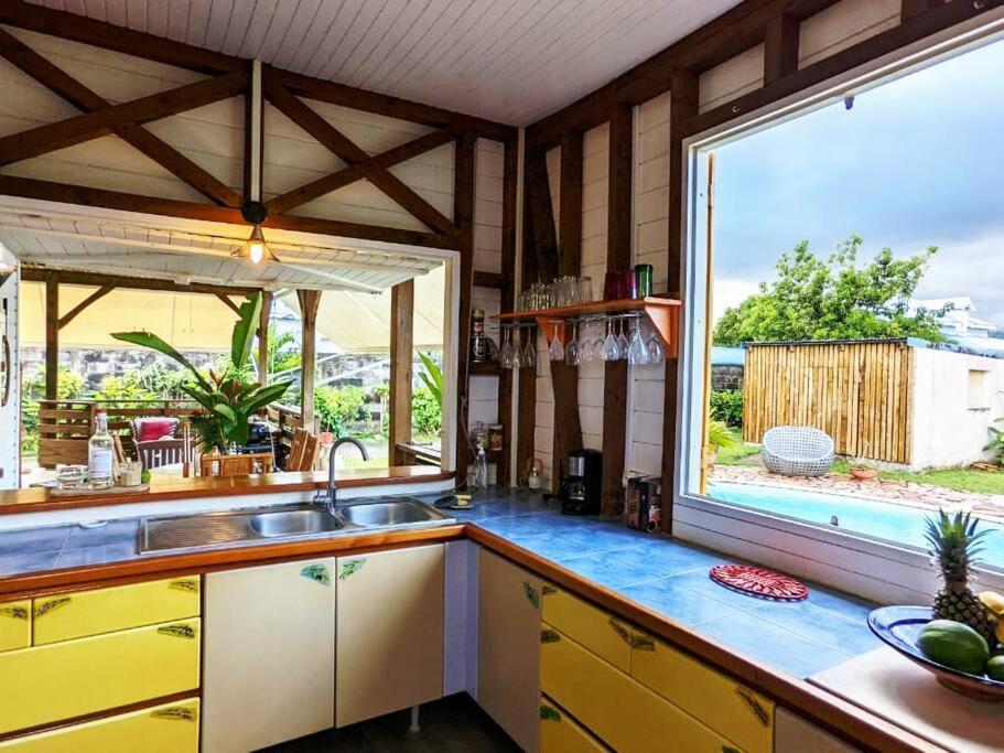 Charmante Villa Creole Climatisee, Jardin Tropical Et Piscine Prives Lamentin Exterior foto