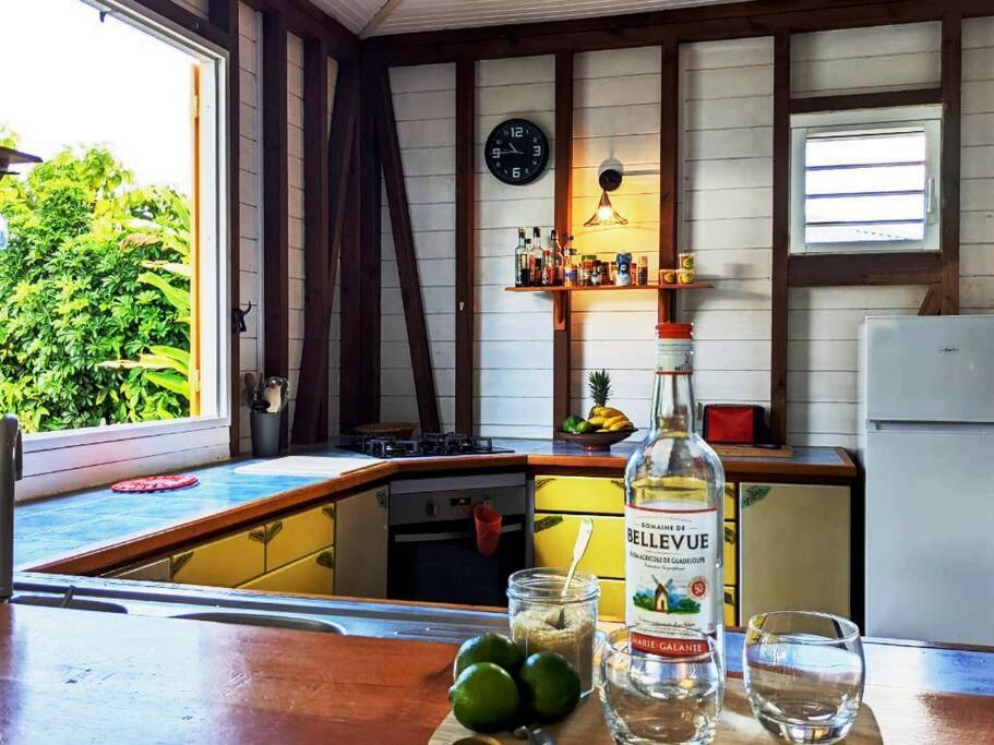 Charmante Villa Creole Climatisee, Jardin Tropical Et Piscine Prives Lamentin Exterior foto